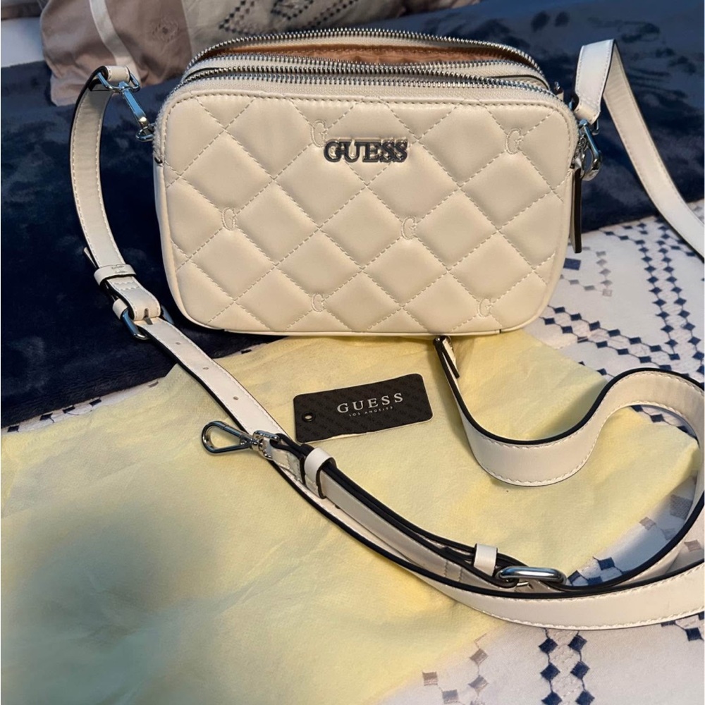 Elegant Cream Quilted Crossbody Bag with Adjustable Strap